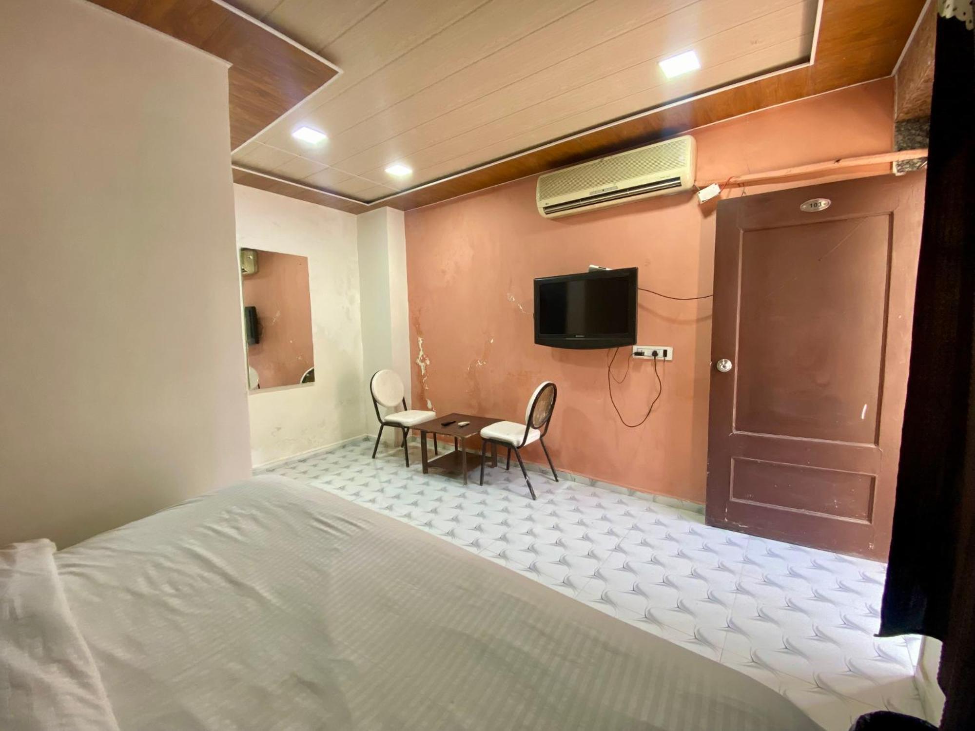 Rudraksha Inn Mount Âbû Extérieur photo